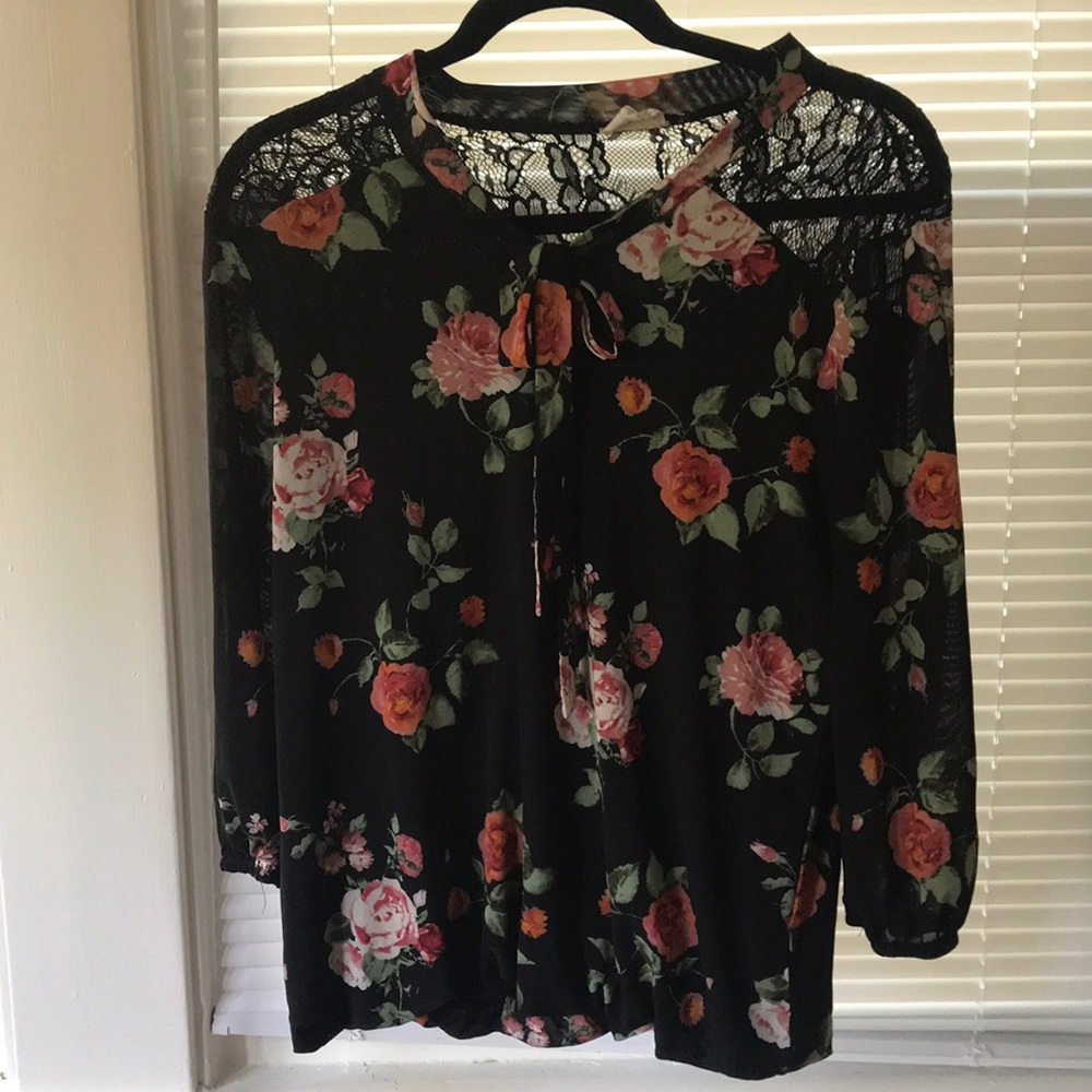 Ember Top With Lace Detail